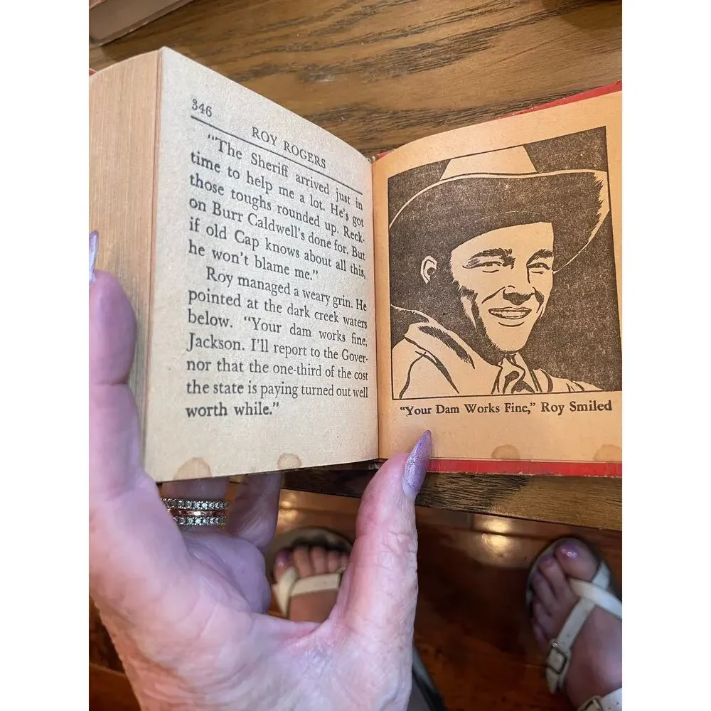 1945 Roy Rogers at Crossed Feathers Ranch Better Little Book #1494 Whitman